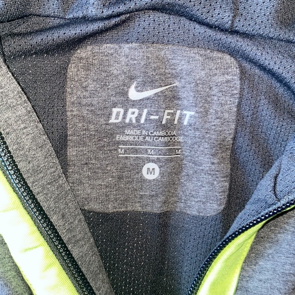 Nike Jacket - Picture 2 of 4